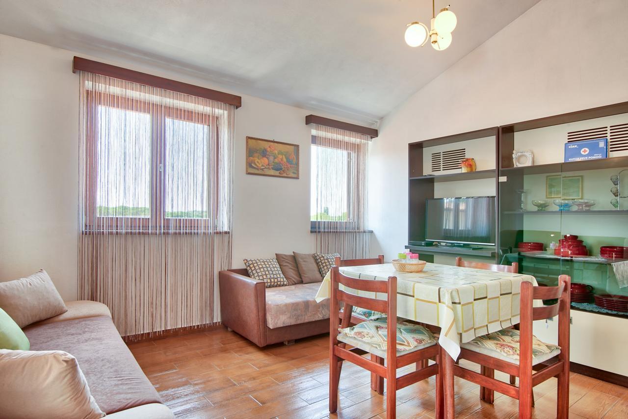 שטיניאן Apartment Maja מראה חיצוני תמונה