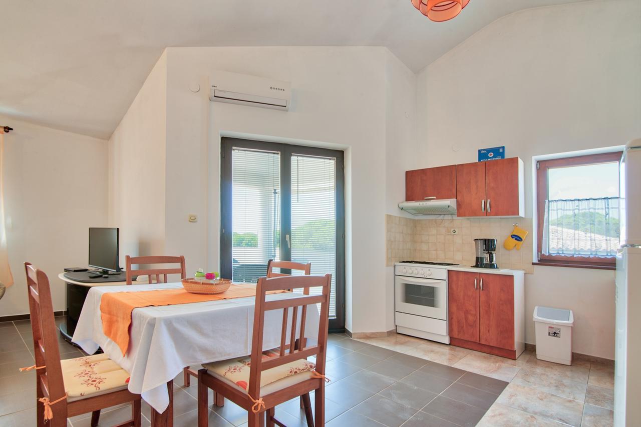 שטיניאן Apartment Maja מראה חיצוני תמונה