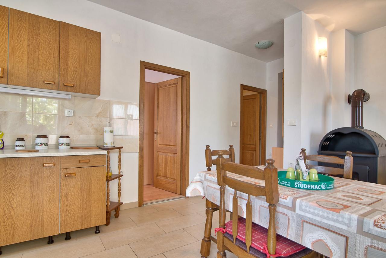שטיניאן Apartment Maja מראה חיצוני תמונה